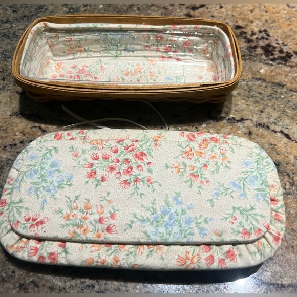 Vintage 2003 Longaberger Basket - Picture 2 of 4